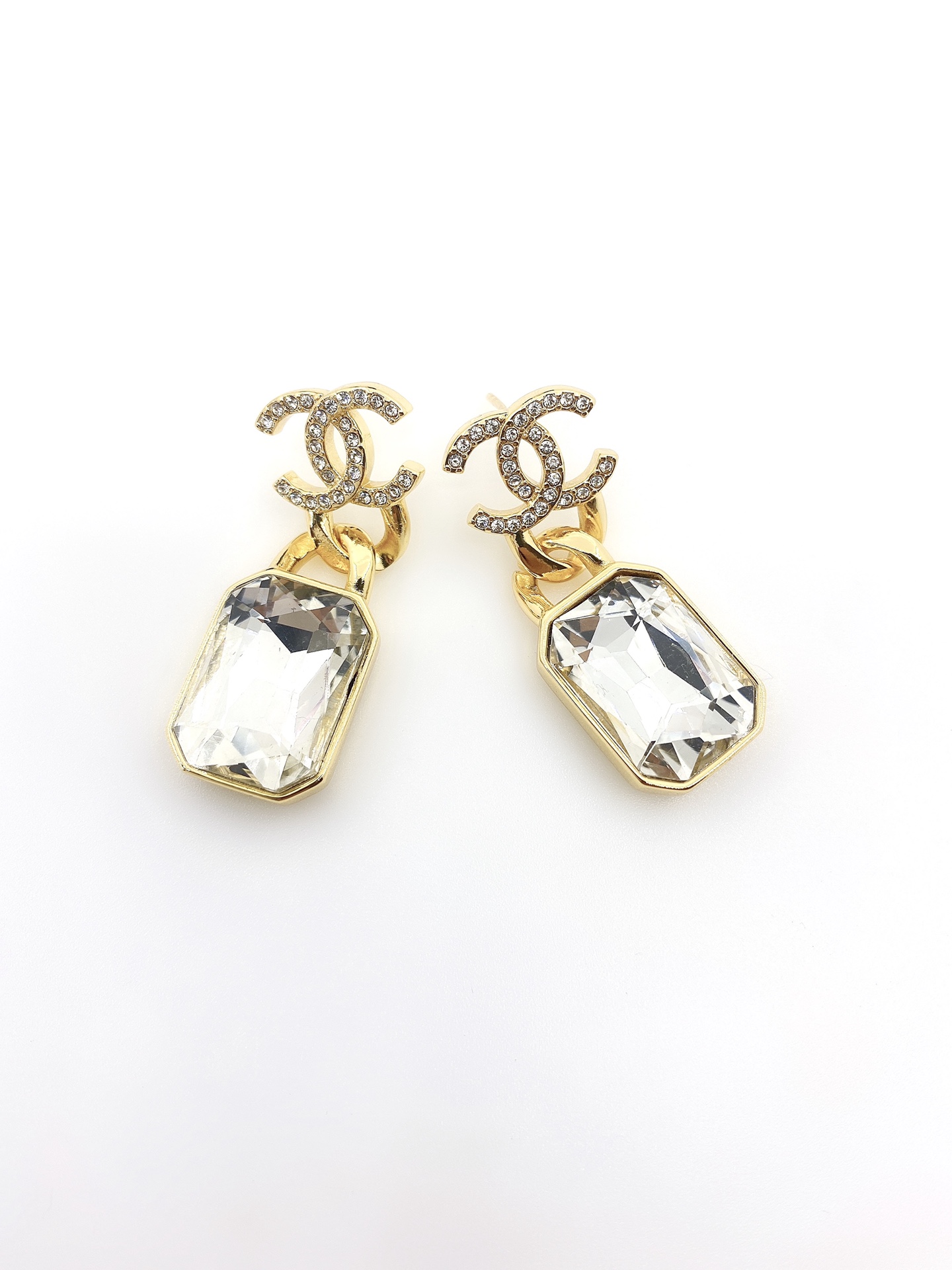CC GOLD CRYSTAL METAL STRASS CC EARRINGS