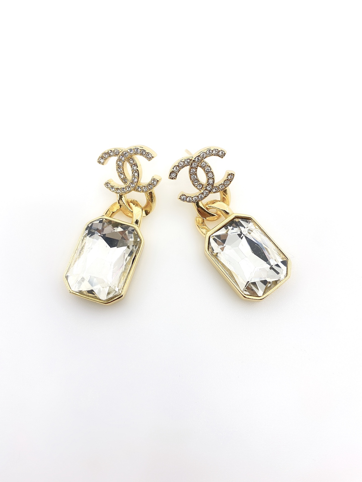 CC GOLD CRYSTAL METAL STRASS CC EARRINGS