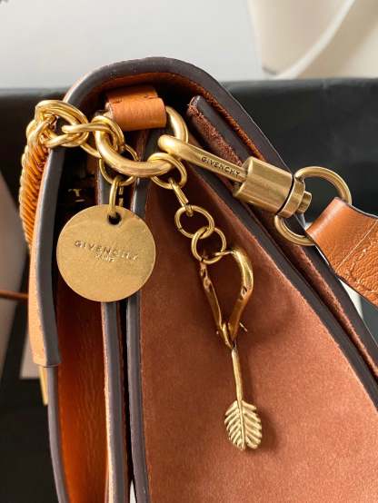 gv GV3 Bag Caramel Brown For Women, Handbags, Shoulder Bags 11.4in/29cm GVC