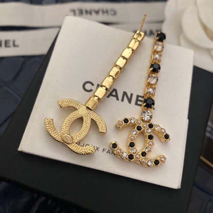 CC CC DROP EARRINGS