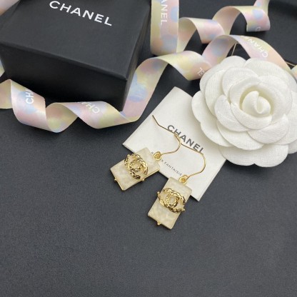 CC RECTANGLE EARRINGS
