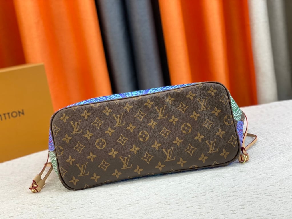 LUV x YAYOI KUSAMA 31CM GREEN BLUE AND PURPLE MM NEVERFULL