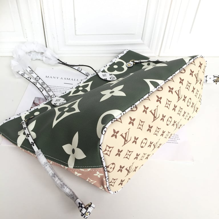 LUV NEVERFULL MONOGRAM GIANT JUNGLE MM GREEN BEIGE
