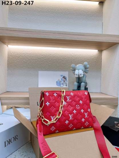 LUV BOLSO COUSSIN PM MONOGRAM ROUGE 26CM M22397