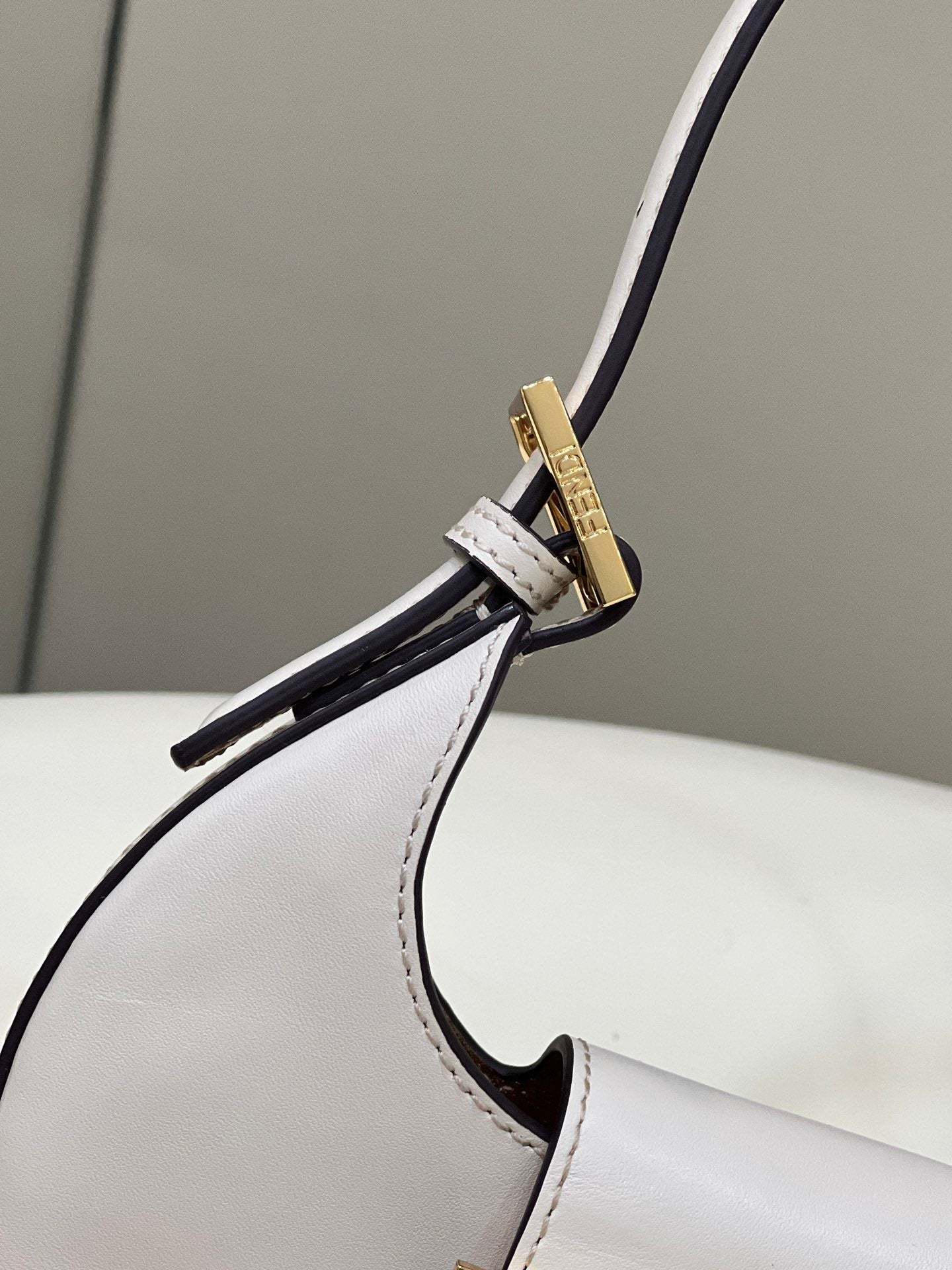 FI Cookie White For Women, Women’s Handbags, Shoulder Bags 7.4in/19cm FF 8BS065AAIWF0K7E