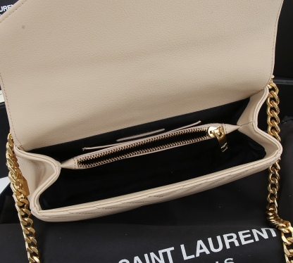 YSL COLLÈGE MEDIUM CHAIN BAG IN QUILTED LEATHER BEIGE 24CM 600279BRM072721
