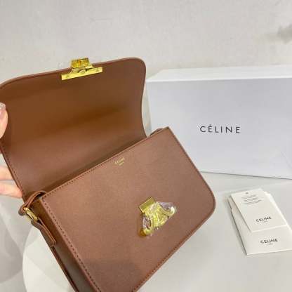 CE TEEN TRIOMPHE BAG IN SHINY CALFSKIN BROWN 18CM