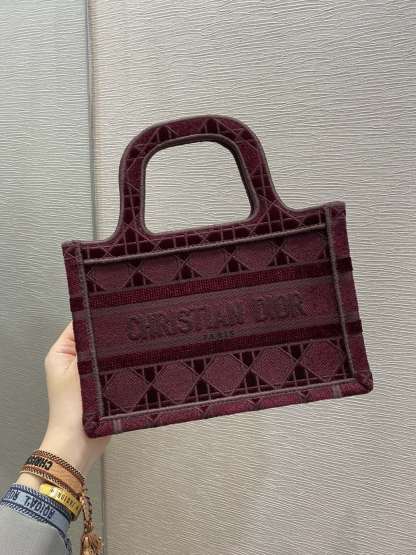 DI Mini Book Tote Red Embroidery Red For Women Women’s Handbag 9in/23cm CD