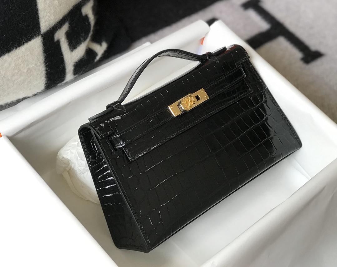 HM MINI KELLY POCHETTE CROCODILE GOLD TONED HARDWARE BLACK 22CM