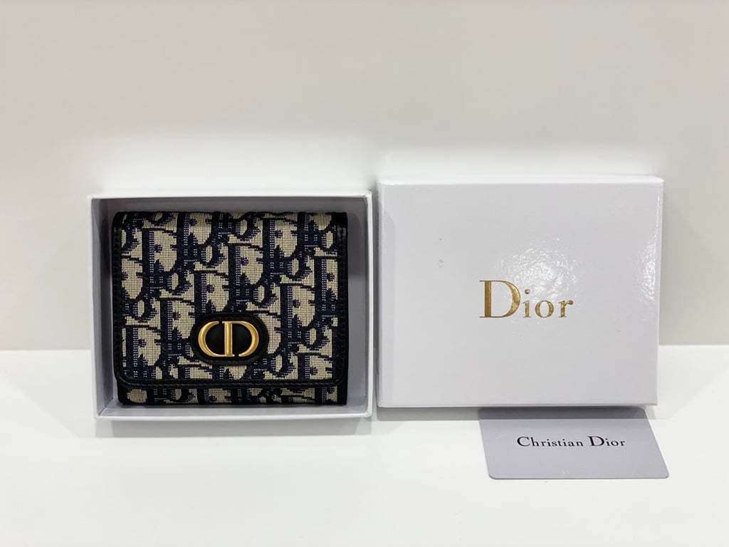 dir 30 MONTAIGNE LOTUS WALLET OBLIQUE CANVAS COMPACT BLACK AND BEIGE 11CM