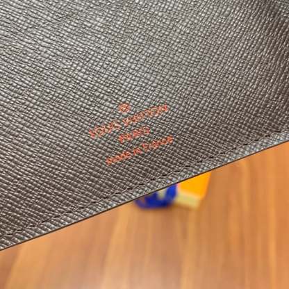 LOUIS VUITTON DAMIER BROWN COATED CANVAS 11CM N60053