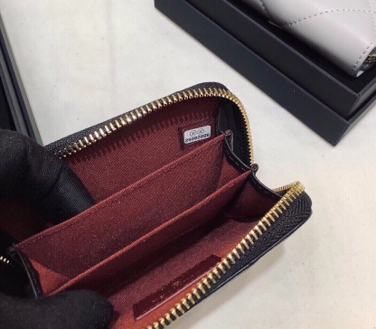 CHL 19 CARD HOLDER WITH ZIPPER LEATHER BLACK WALLET