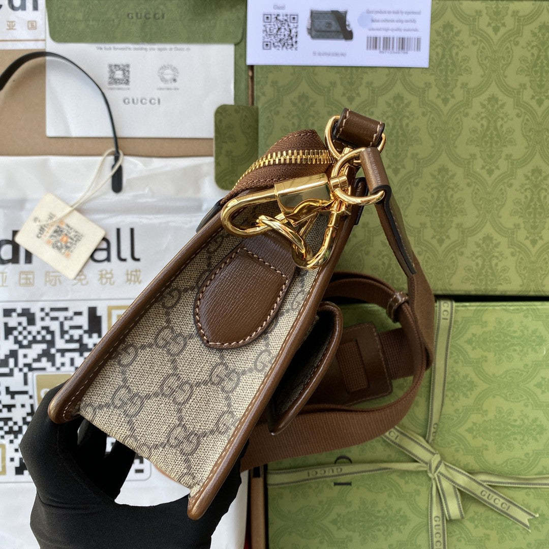 gg Messenger Bag With Interlocking G Beige/Ebony gg Supreme Canvas For Men 8.3in/21cm gg