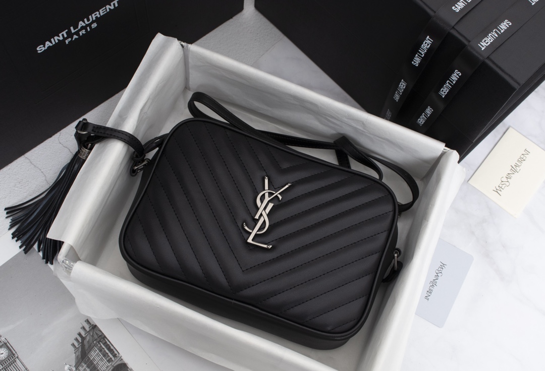 YSL LOU CAMERA BAG IN QUILTED BLACK SILVER LEATHER 23CM 612544DV7041000