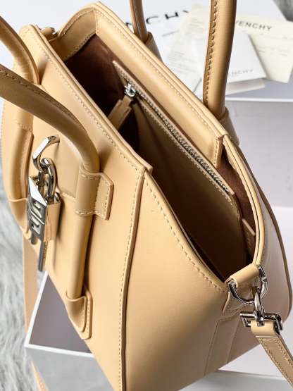 gv Mini Antigona Lock Bag Caramel For Women, Handbags, Shoulder Bags 8.7in/22cm GVC
