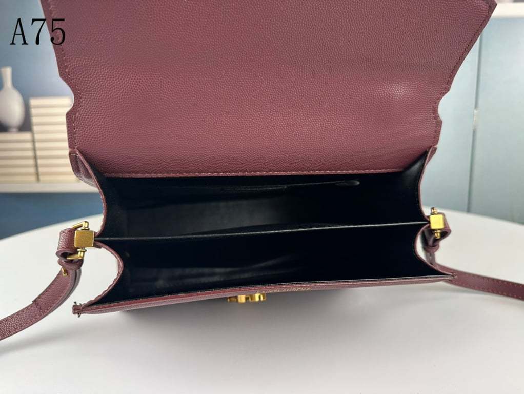 SAINT LAURENT CASSANDRA MEDIUM TOP HANDLE IN GRAIN DE POUDRE EMBOSSED DARK PECAN 24CM