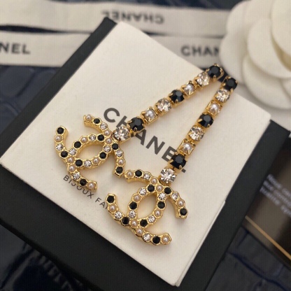 CC CC DROP EARRINGS