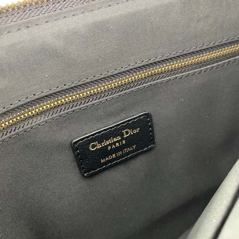 dir LARGE CARO DAILY POUCH BLACK S5086UWHC_M900