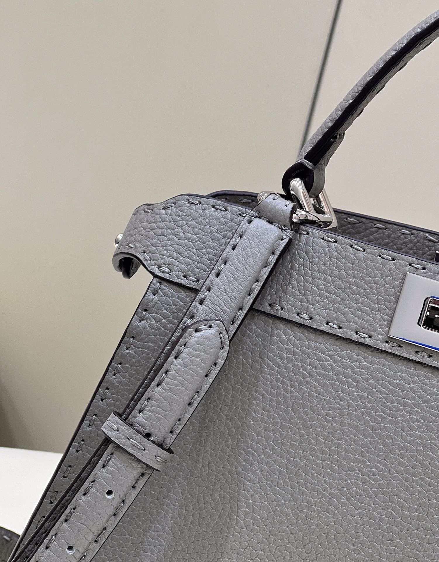 FI Peekaboo ISeeU Medium Gray For Women, Women&#8217;s Handbags, Shoulder Bags 13.1in/33.5cm FF