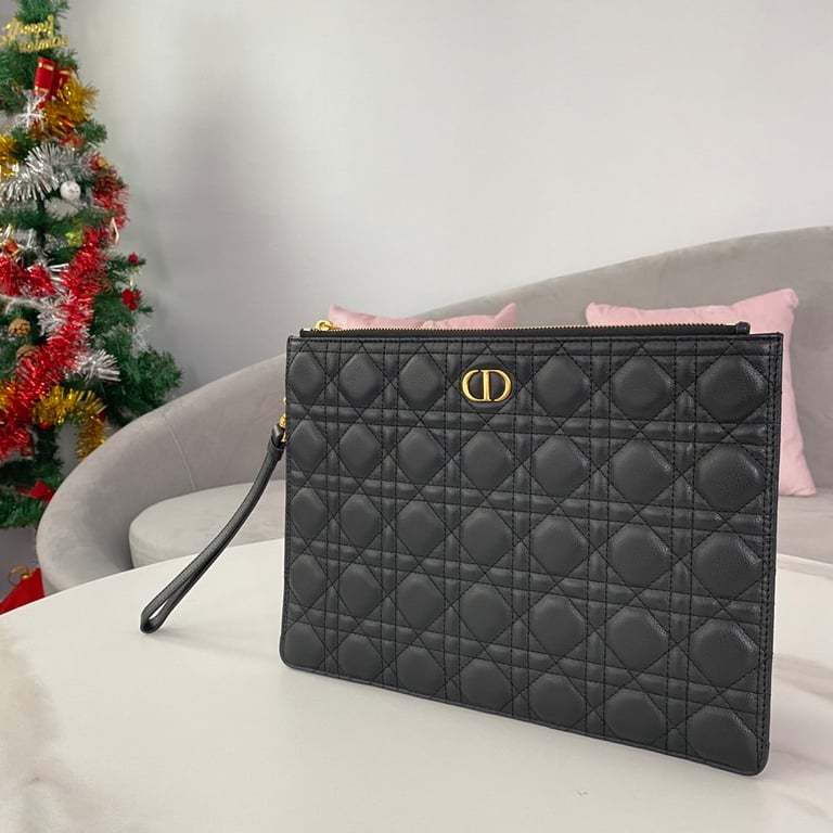 dir LARGE CARO DAILY POUCH BLACK S5086UWHC_M900