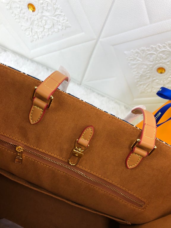 LUV SINCE 1854 ONTHEGO PM 35CM