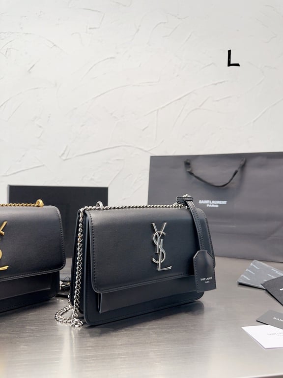 SAINT LAURENT SUNSET MEDIUM CHAIN BAG IN SMOOTH LEATHER 22CM