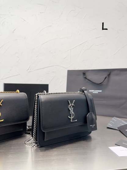 SAINT LAURENT SUNSET MEDIUM CHAIN BAG IN SMOOTH LEATHER 22CM