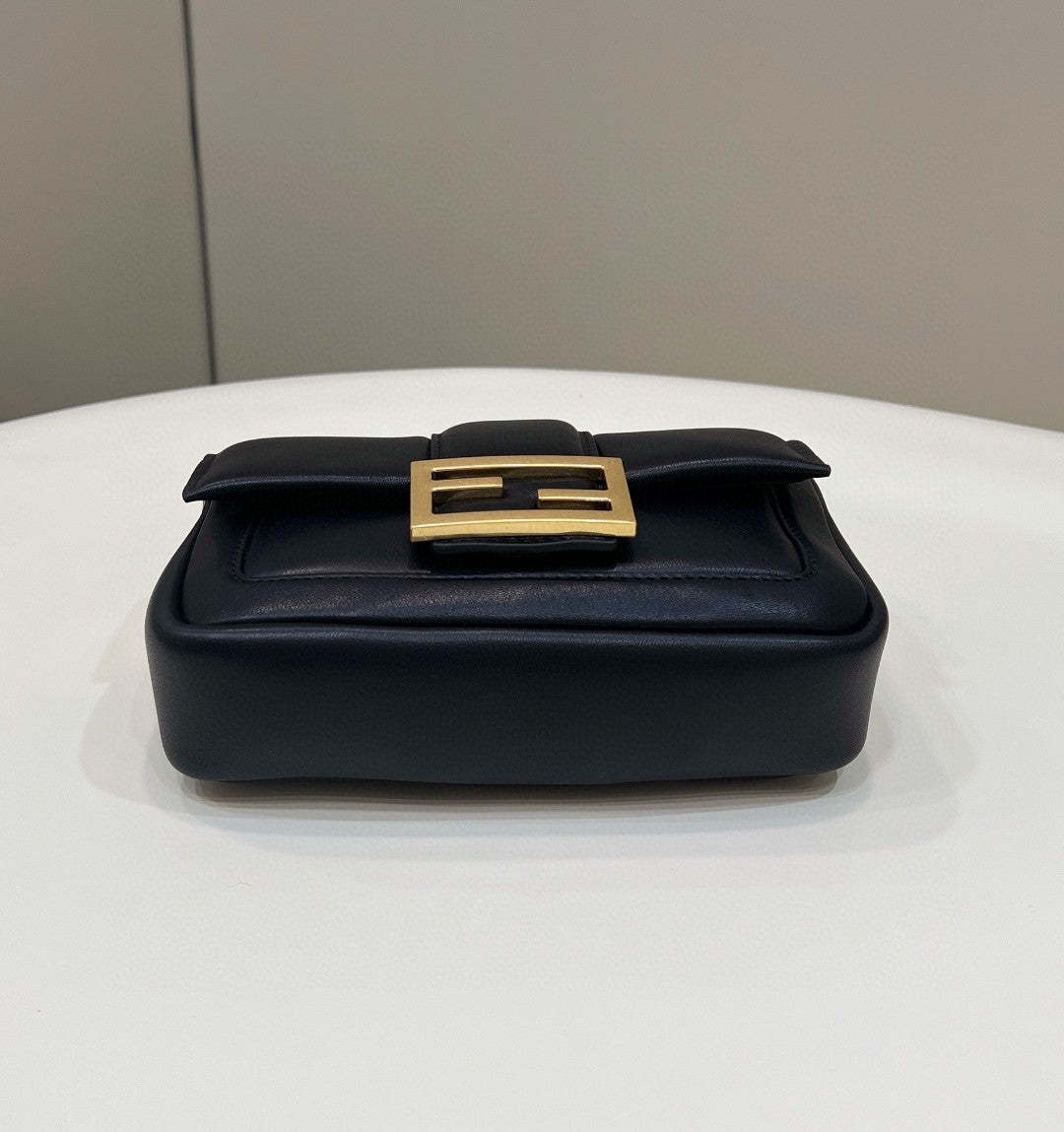 FI Baguette Chain Black  Bag For Woman 19cm/7.5in