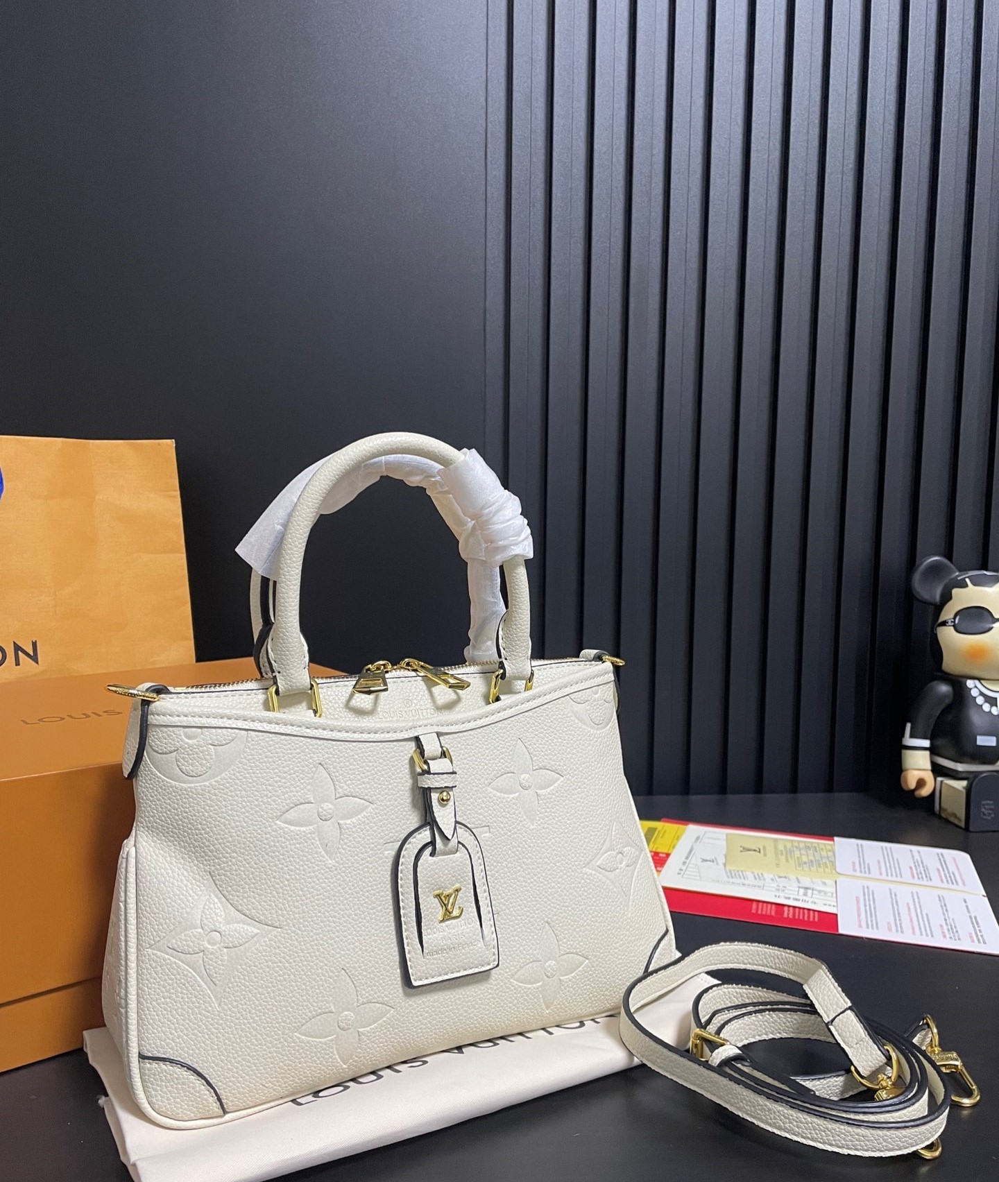 LV TRIANON PM MONOGRAM EMPREINTE WHITE 28CM M46503