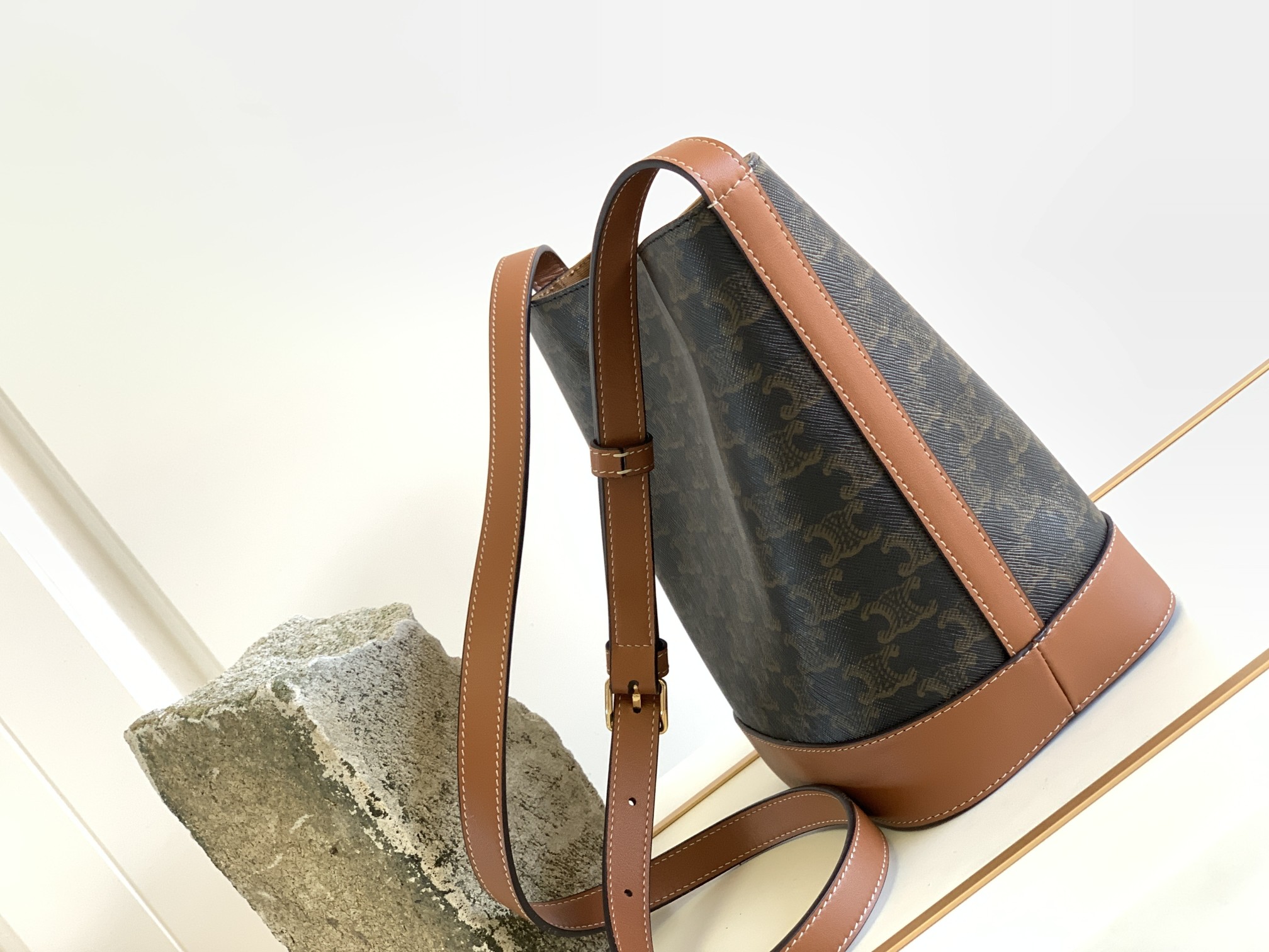 CE CUIR TRIOMPHE CANVAS AND CALFSKIN CE PRINT TAN