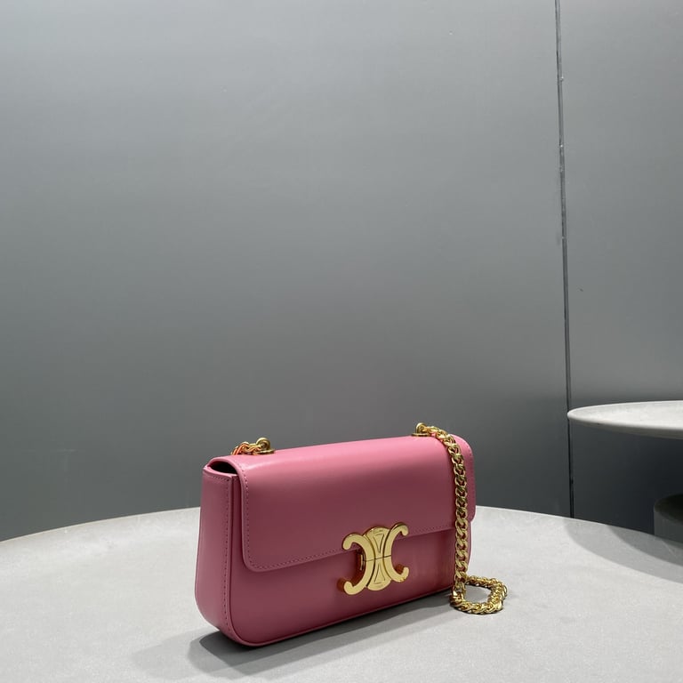 CE CHAIN SHOULDER BAG TRIOMPHE IN TRIOMPHE CANVAS PINK