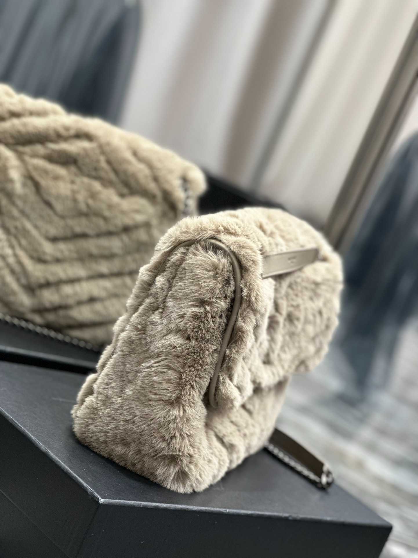 YSL NIKI MEDIUM CHAIN BAG IN SHEARLING BROWN 63318728B361426