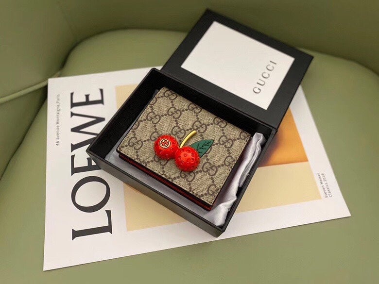GG SUPREME CANVAS CARD CASE WALLET WITH CHERRIES RED LEATHER INSIDE 10CM 476050