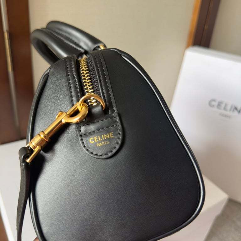 CE  SMALL BOSTON BAG IN SMOOTH CALFSKIN WITH CUIR TRIOMPHE BLACK