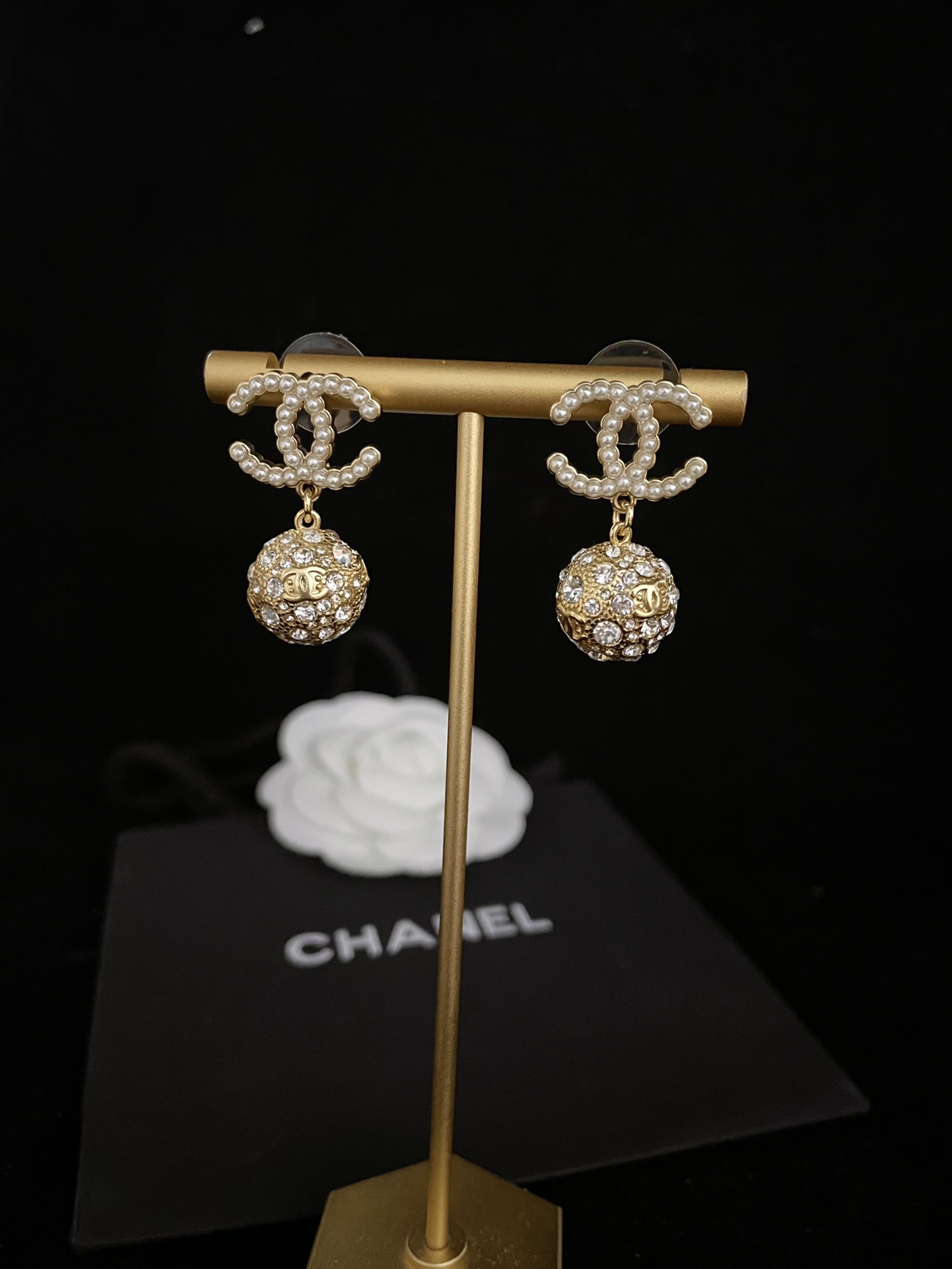CC NEW CC GOLD BALL CRYSTAL PEARL DROP EARRINGS