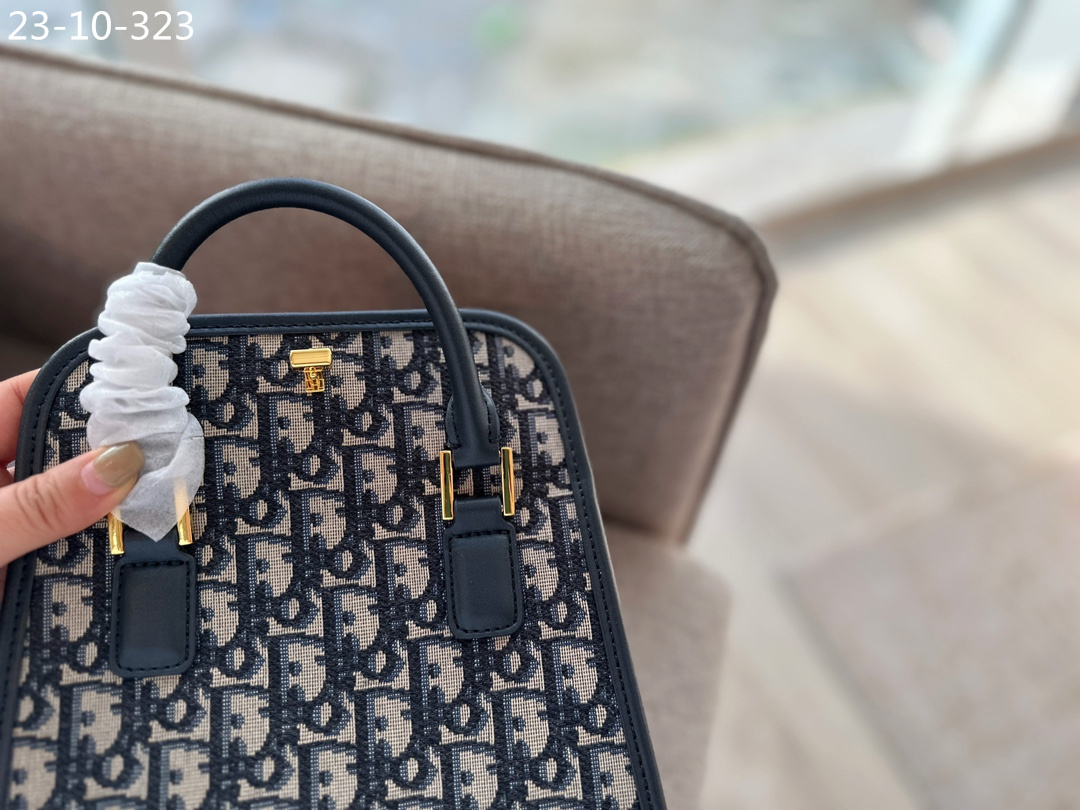 DOR SMALL BOSTON BAG BLUE OBLIQUE EMBROIDERY 20CM M8671UZAXM928