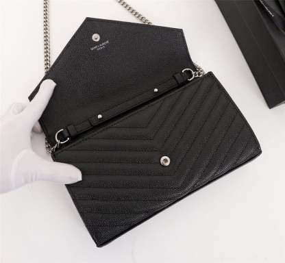 SAINT LAURENT CASSANDRE MATELASSE CHAIN WALLET IN GRAIN DE POUDRE EMBOSSED BLACK SILVER 22CM