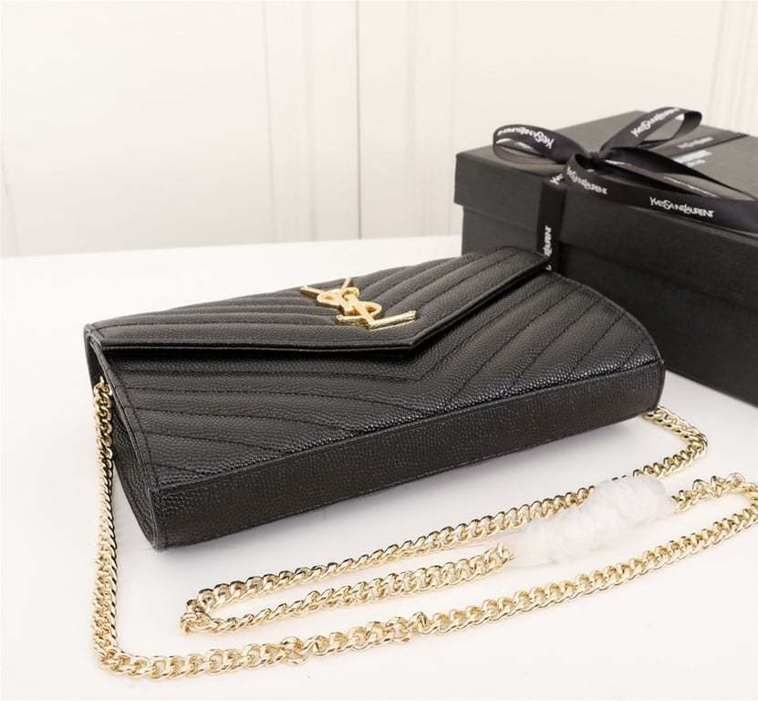 SAINT LAURENT CASSANDRE MATELASSE CHAIN WALLET IN GRAIN DE POUDRE EMBOSSED BLACK GOLD 22CM