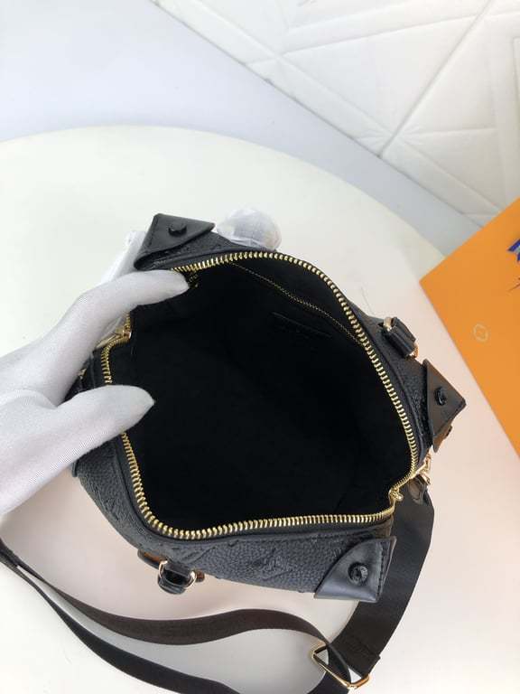 LUV PETITE MALLE SOUPLE BLACK