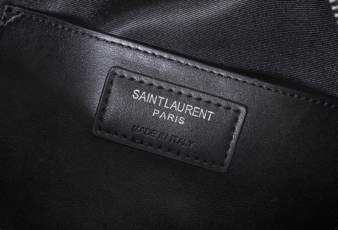 YSL LOU CAMERA BAG IN QUILTED BLACK SILVER LEATHER 23CM 612544DV7041000