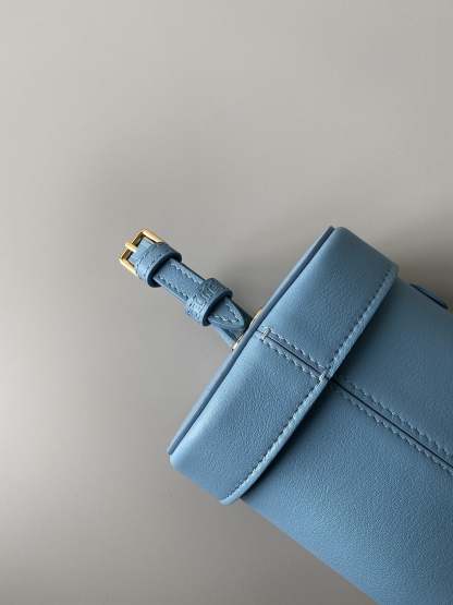 CE Small Box Cuir Triomphe Denim For Women 4in/11cm 199263DU3.07DD