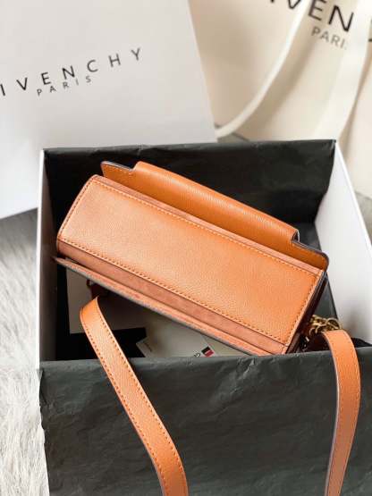 gv GV3 Bag Caramel Brown For Women, Handbags, Shoulder Bags 11.4in/29cm GVC