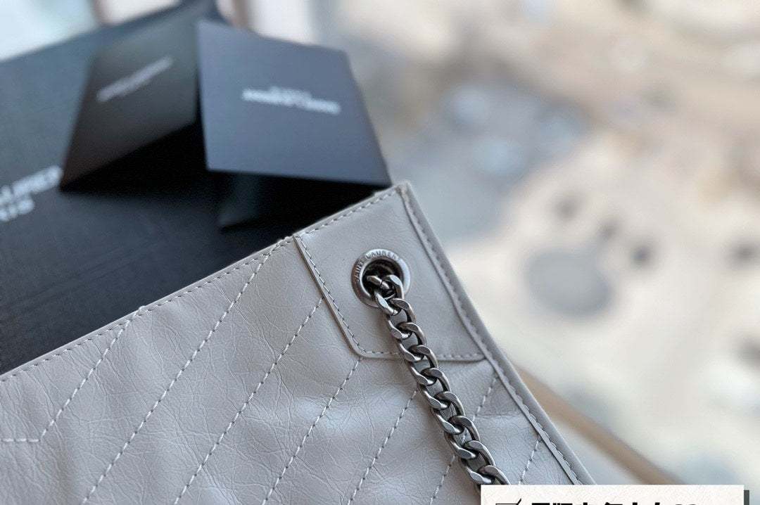 SAINT LAURENT MEDIUM NIKI SHOPPING BAG WHITE 32CM