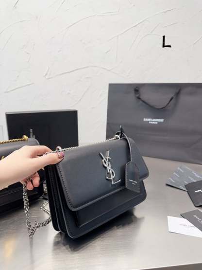 SAINT LAURENT SUNSET MEDIUM CHAIN BAG IN SMOOTH LEATHER 22CM