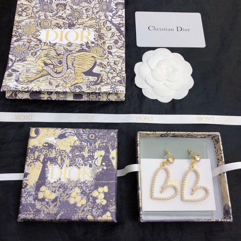 CC HEART GOLD EARRINGS