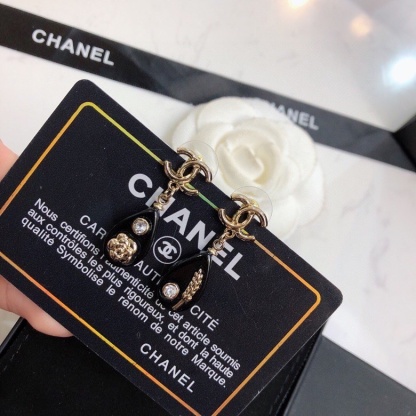 CC CC BLACK EARRINGS