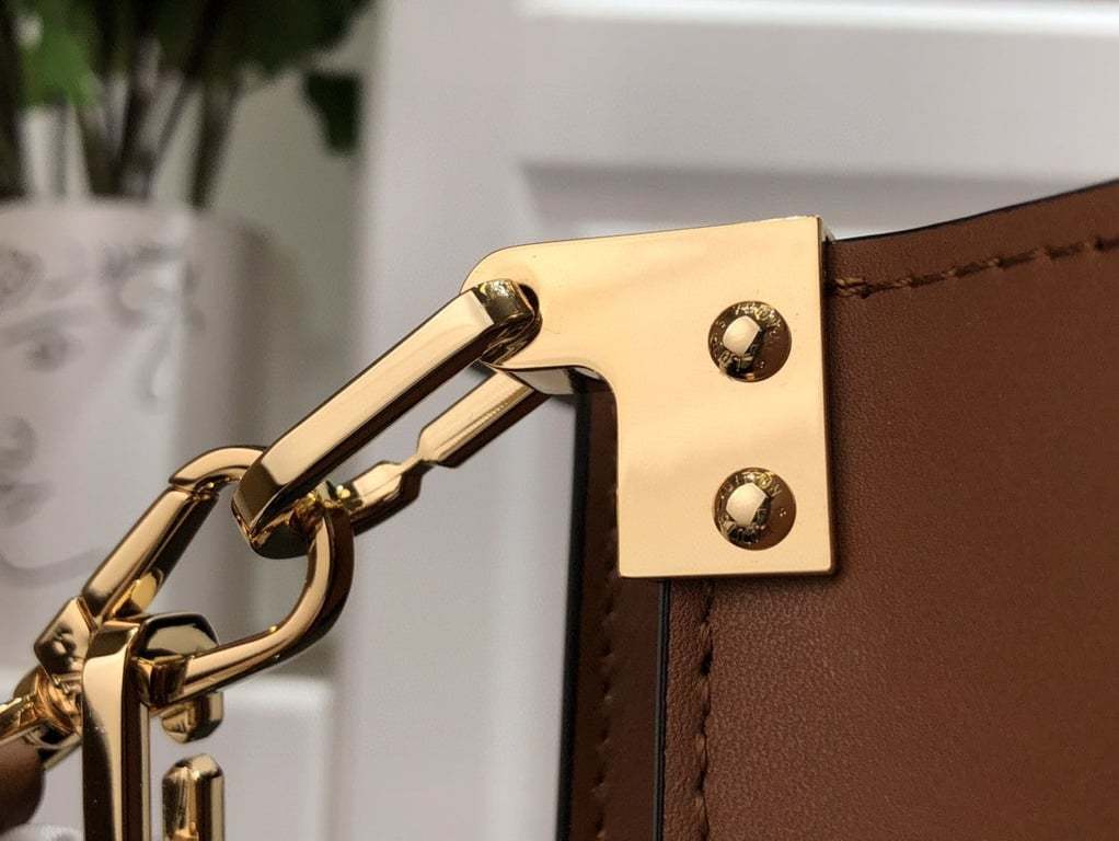 LUV DAUPHINE MM 25CM