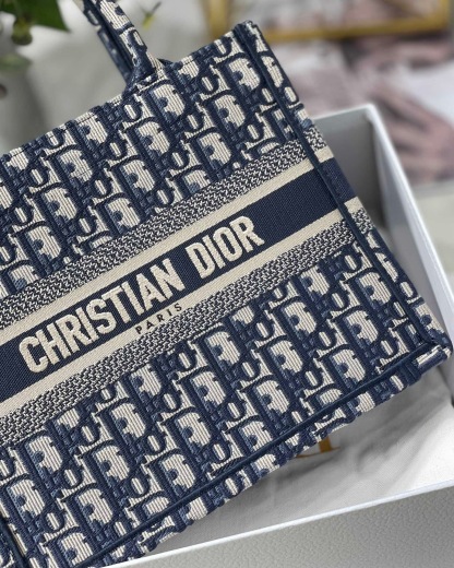 DOR SMALL BOOK TOTE BLUE DOR OBLIQUE EMBROIDERY M1265ZRIW M928