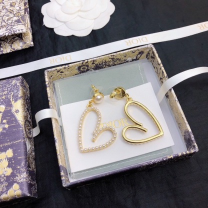 CC HEART GOLD EARRINGS