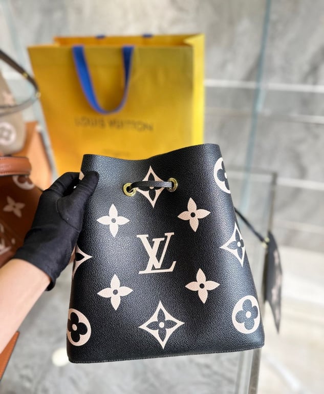 LUV NEONOE MM 26CM BLACK